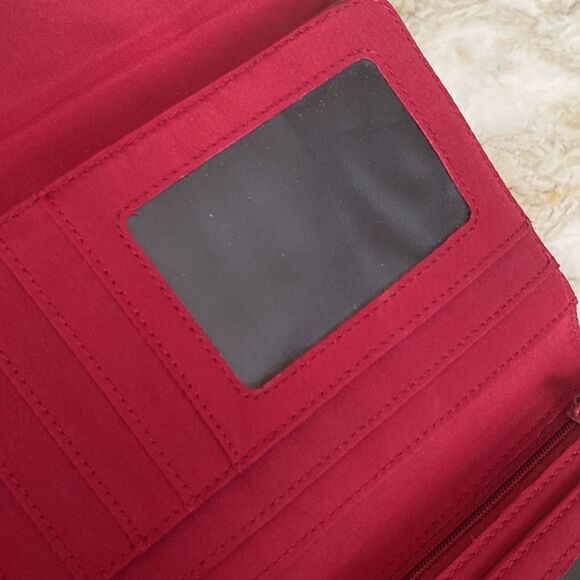 Tommy Hilfiger Large Travel Wallet - Picture 10 of 13